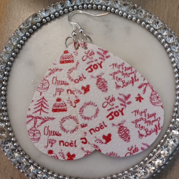 White Red Leather Teardrop Holiday Phrase Word Dangle Drop Earring - Picture 1 of 5